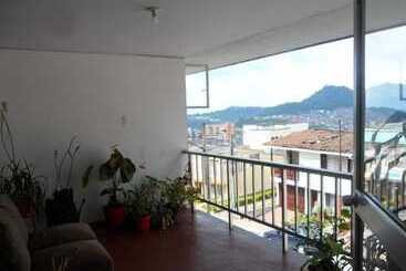 Casa Blanca Hostal Manizales   Hostel