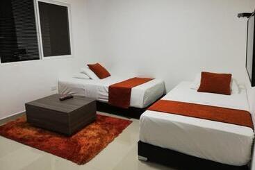 هتل Aparta Suites La Flora