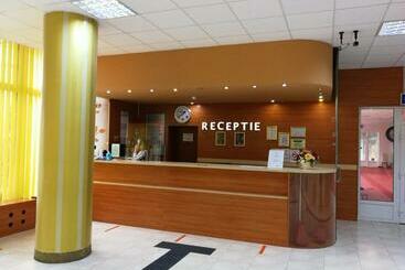 هتل Complex Balnear Covasna