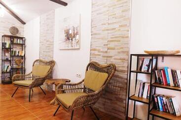 پانسیون Chabela S Suites
