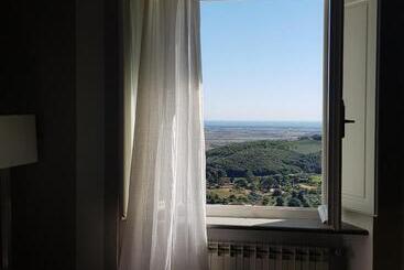 پانسیون Sestosenso Suites