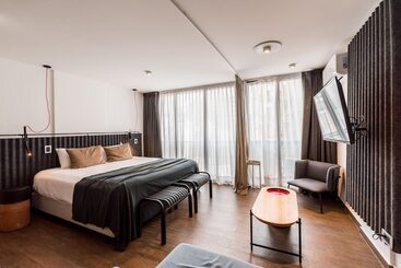 Stay Suites