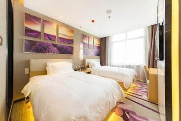 Lavande Hotels Weihai Weigao Square Branch