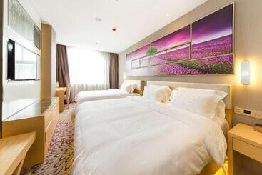 Lavande Hotels Weihai Weigao Square Branch
