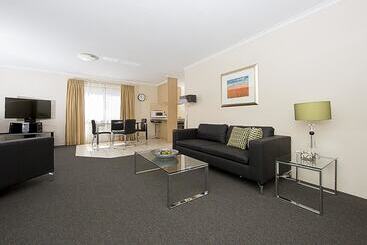 דירות לתיירים Accommodate Canberra Kingston Court