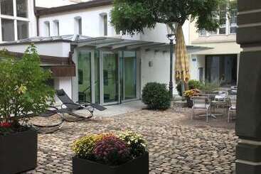 Central City Hotel Rochat