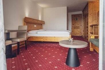 Club Hotel Rooms Only   By Mountain Hotels
