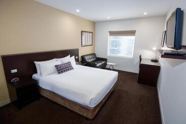 Atlantis Hotel Melbourne