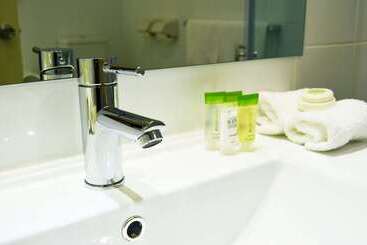 هتل Best Western Plus Buckingham International