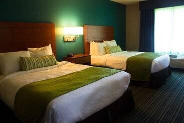 هتل Best Western Plus Menomonie Inn & Suites