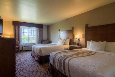 Best Western Plus Riverfront Hotel And Suites