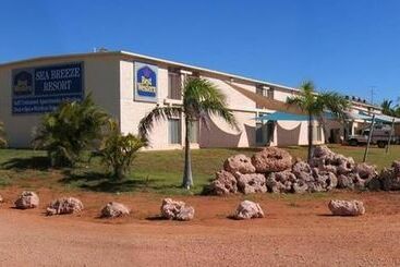 هتل Sea Breeze Resort