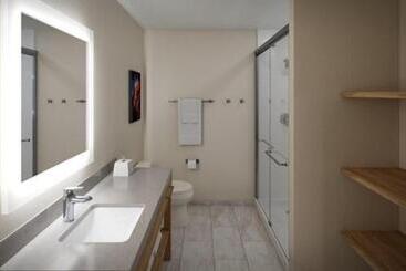 هتل Candlewood Suites Stafford