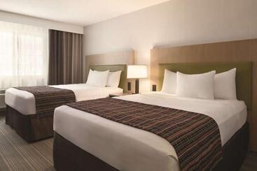 هتل Country Inn & Suites By Radisson, Grand Rapids, Mn