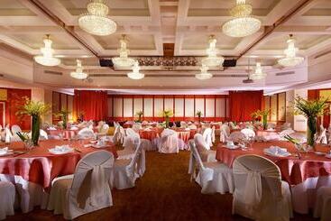 Crowne Plaza City Center Ningbo, An Ihg Hotel   Near Ningbo Railway Station