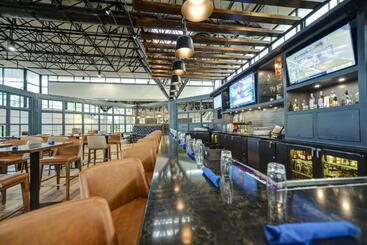 هتل Crowne Plaza Jacksonville Airport, An Ihg