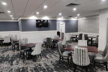 هتل Crowne Plaza Jacksonville Airport, An Ihg