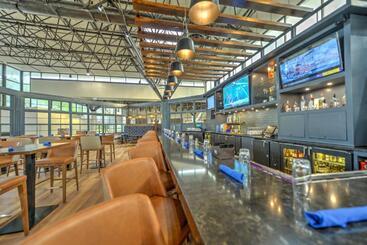 هتل Crowne Plaza Jacksonville Airport, An Ihg