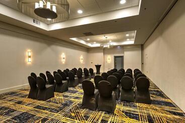 هتل Crowne Plaza Jacksonville Airport, An Ihg