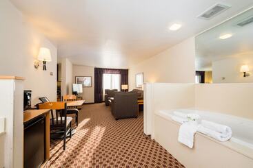 Crystal Inn Hotel & Suites   Great Falls