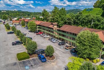 هتل Days Inn By Wyndham Pigeon Forge South