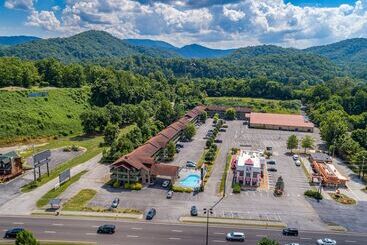هتل Days Inn By Wyndham Pigeon Forge South