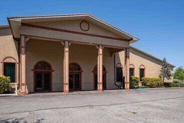 هتل Days Inn By Wyndham Pigeon Forge South