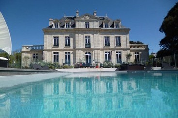 هتل Domaine De La Gressiere