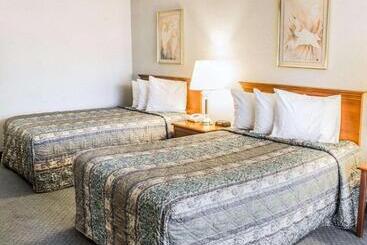 هتل Dayspring Extended Stay