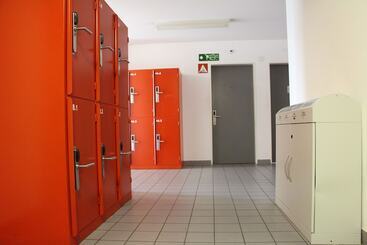 هتل Geneva Hostel