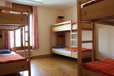 هتل Geneva Hostel