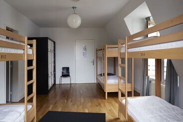 هتل Geneva Hostel