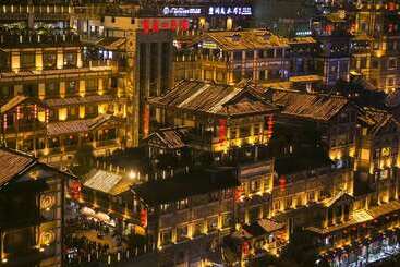 هتل Hilton Chongqing