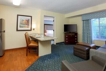 هتل Homewood Suites By Hilton Nashvilleairport