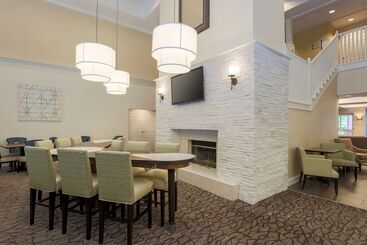 هتل Homewood Suites By Hilton Nashvilleairport