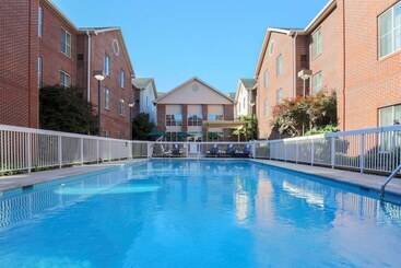 Hotel Homewood Suites By Hilton Nashvilleairport