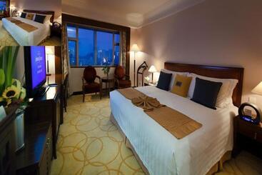 هتل Howard Johnson Plaza By Wyndham Guiyang