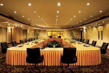 هتل Howard Johnson Plaza By Wyndham Guiyang