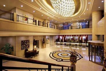 هتل Howard Johnson Plaza By Wyndham Guiyang