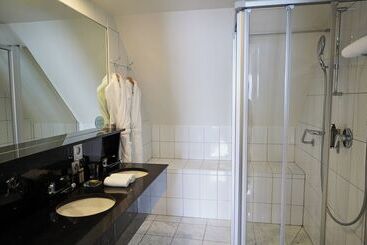 هتل Hôtel Real Nyon By Happyculture