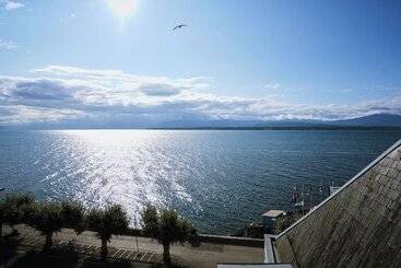 هتل Hôtel Real Nyon By Happyculture