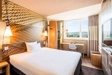 Отель Ibis Bern Expo