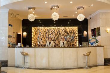 Shenzhen Kaili Hotel, Guomao Shopping Mall