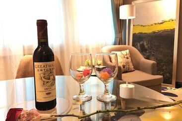 Shenzhen Kaili Hotel, Guomao Shopping Mall
