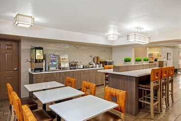 هتل La Quinta By Wyndham Las Vegas Redrock/summerlin