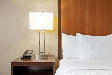 هتل La Quinta By Wyndham Las Vegas Redrock/summerlin