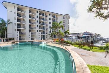 هتل Mantra Hervey Bay