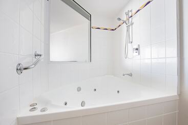 هتل Mantra Hervey Bay