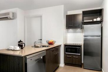 Melbourne Carlton Central Apartment Hotel Official