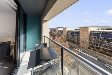 هتل Oaks Adelaide Horizons Suites